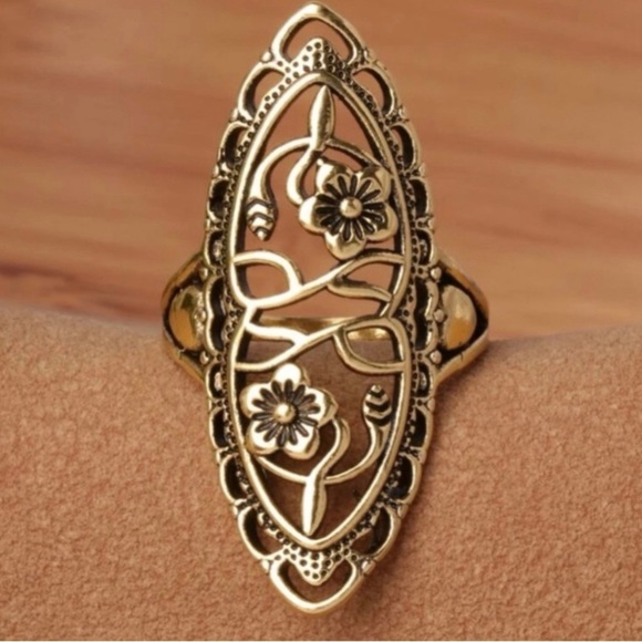 Large gold ring, NEW​​ - Picture 3 of 5